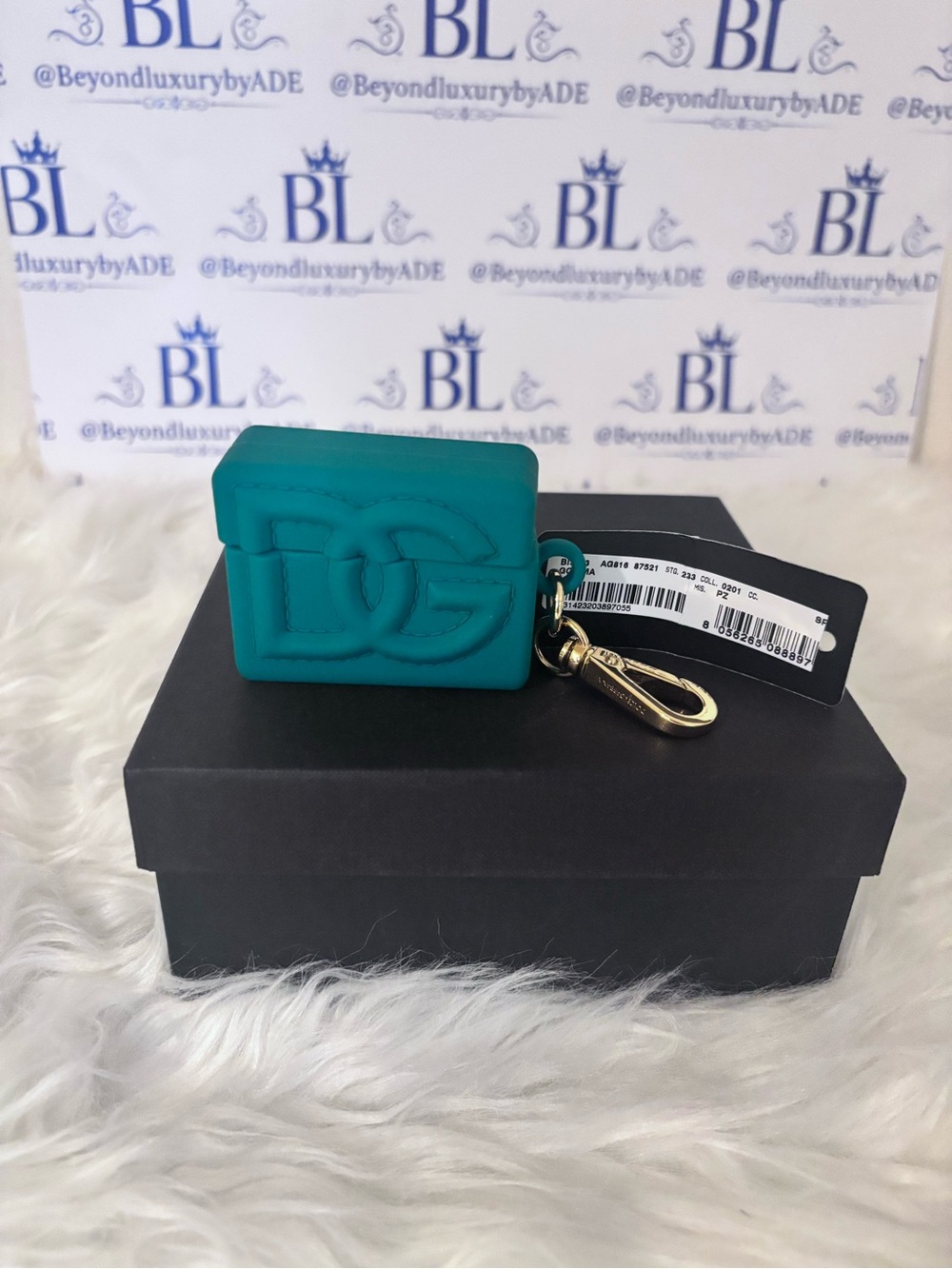 Dolce & Gabbana Green  DG logo AirPods case.